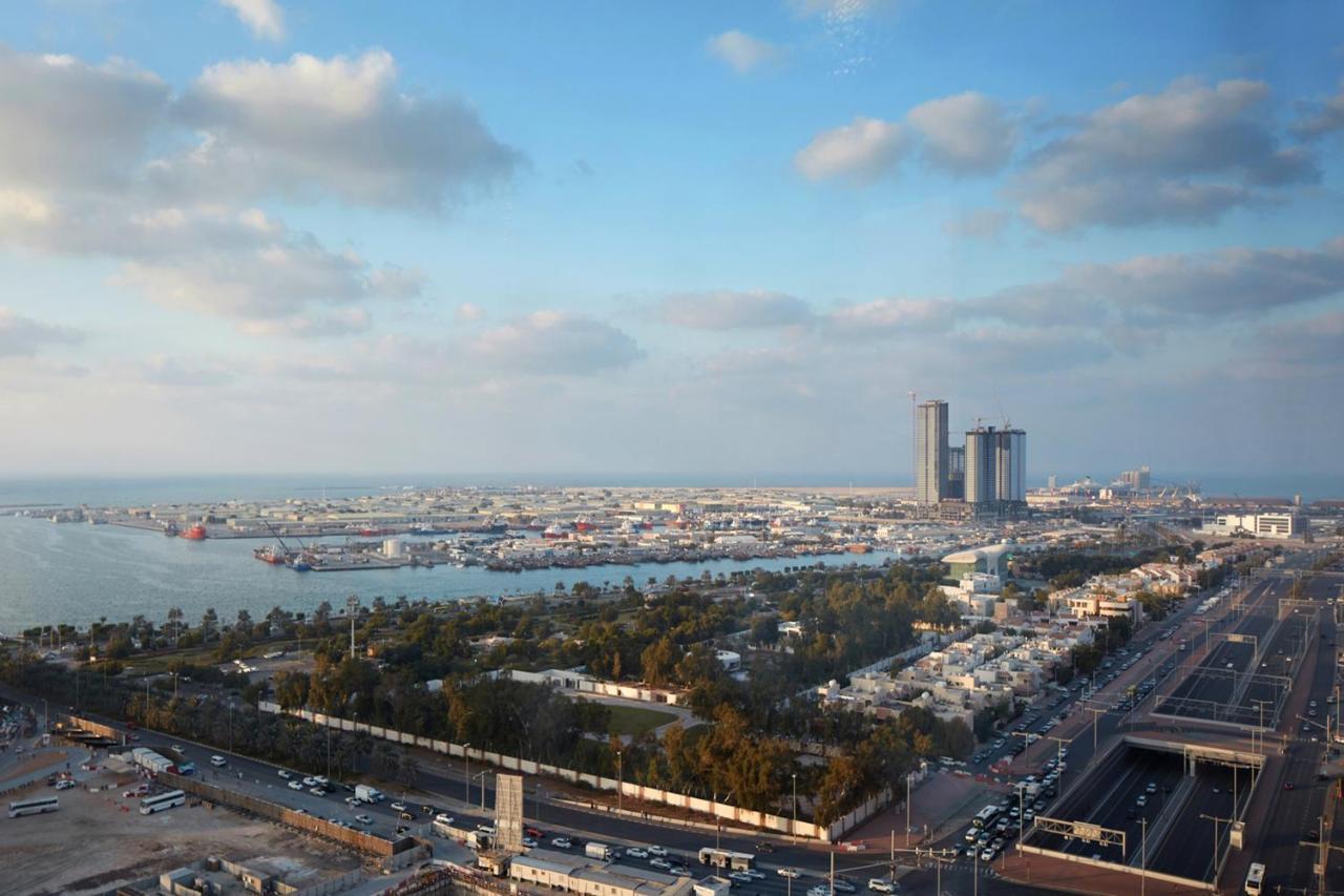 Jannah Burj Al Sarab Hotel